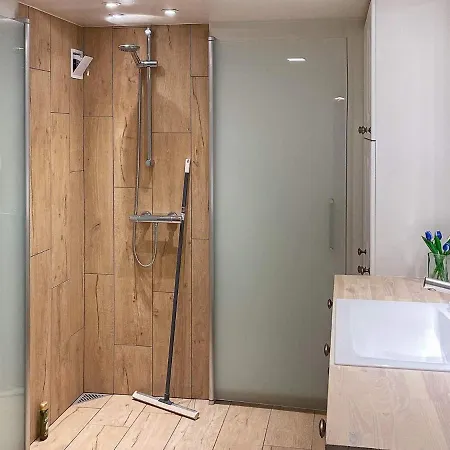 度假居 6 Person In